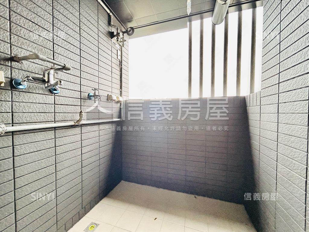 新碩文曲兩房十一樓之１房屋室內格局與周邊環境