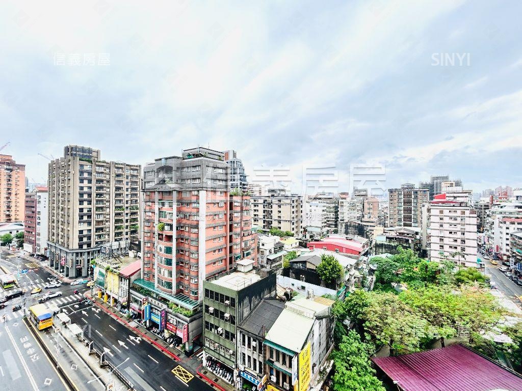 新碩文曲兩房十一樓之１房屋室內格局與周邊環境