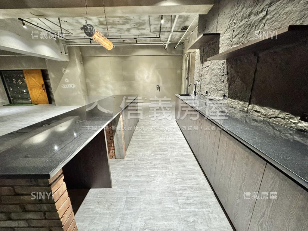 西區精華地段商業用地下室房屋室內格局與周邊環境