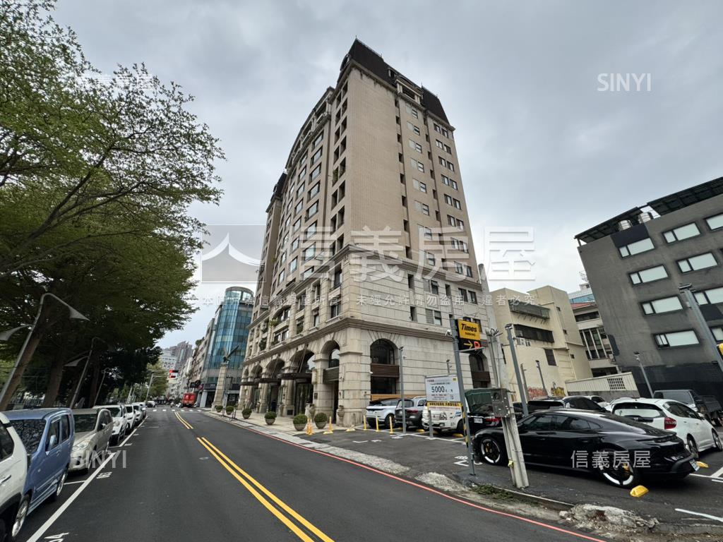 西區精華地段商業用地下室房屋室內格局與周邊環境