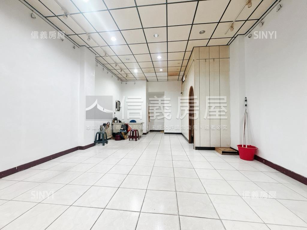 自強國中旁金店面大空間房屋室內格局與周邊環境