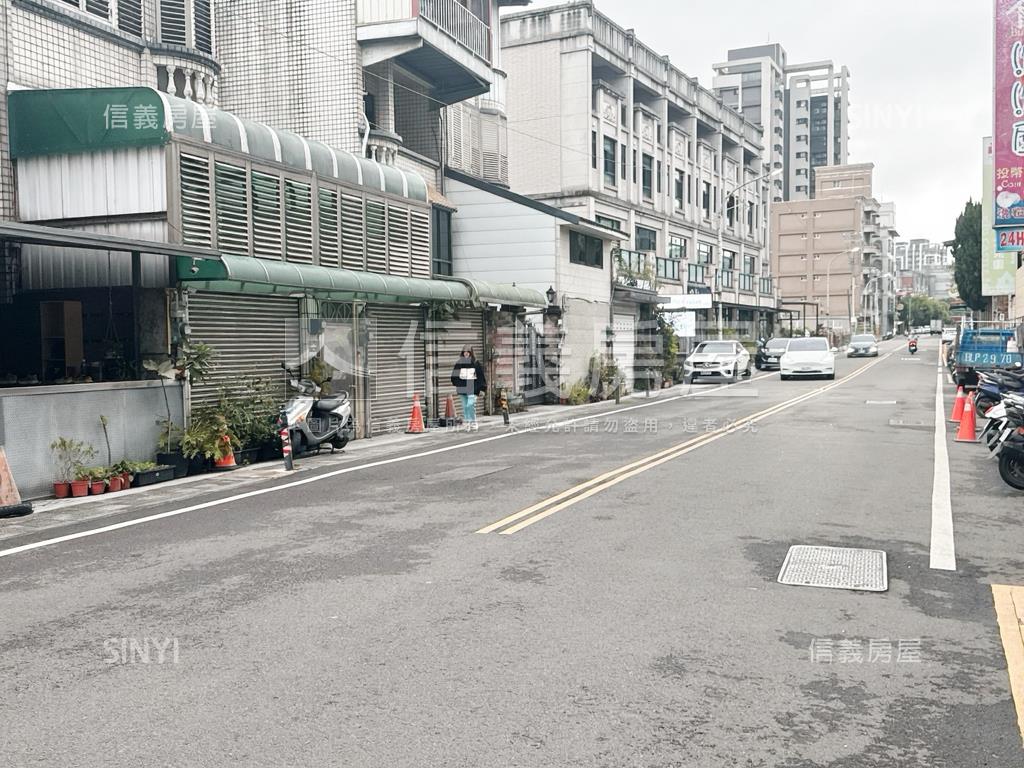 自強國中旁金店面大空間房屋室內格局與周邊環境