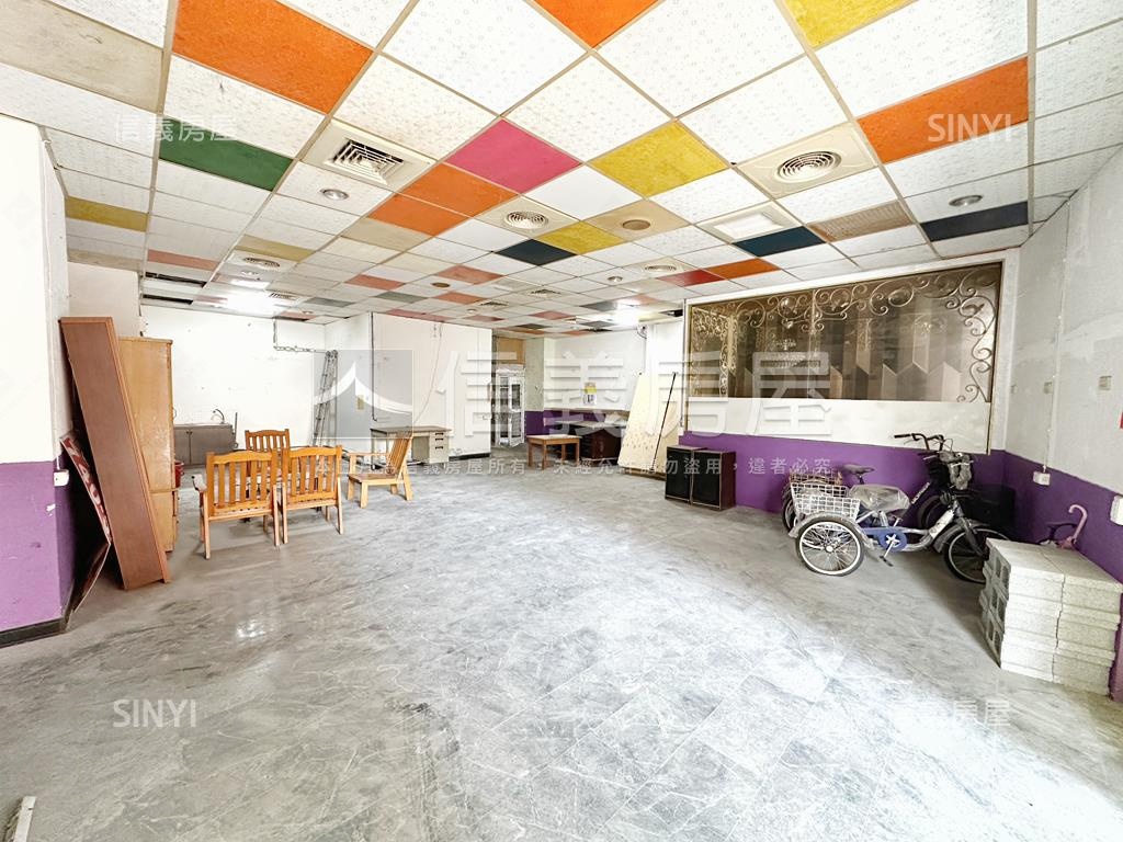 近鳳山車站面寬稀有金店面房屋室內格局與周邊環境