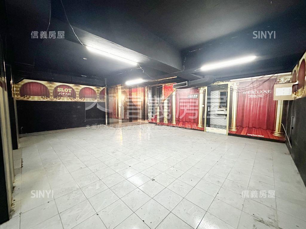 近鳳山車站面寬稀有金店面房屋室內格局與周邊環境