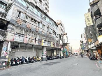 近鳳山車站面寬稀有金店面