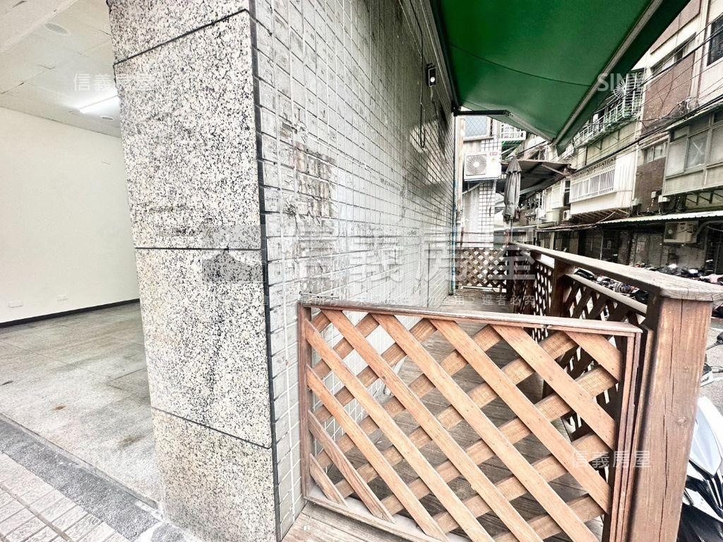成功路邊間金店面房屋室內格局與周邊環境