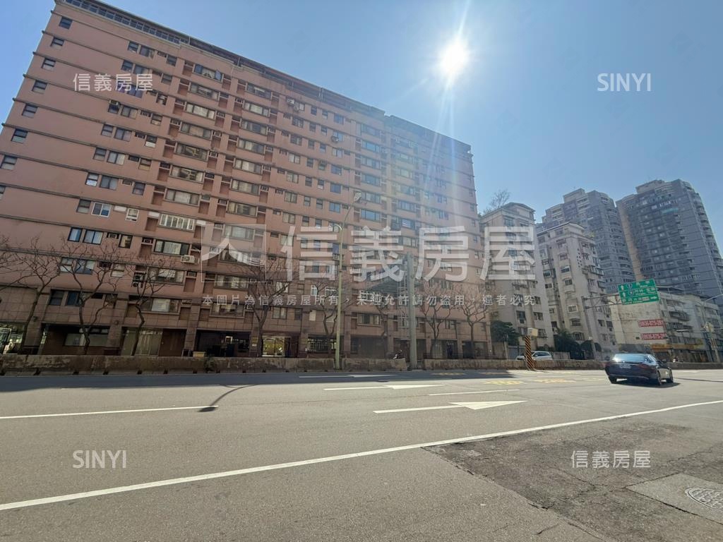 中興路電梯四房房屋室內格局與周邊環境