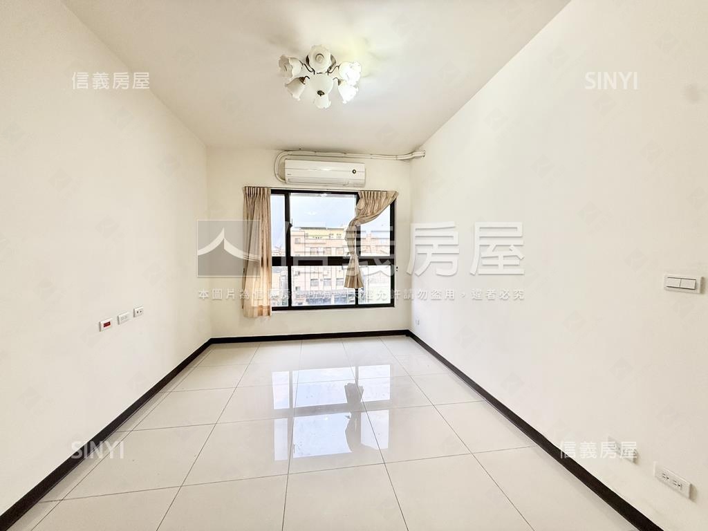 近公園廁所開窗兩房車位房屋室內格局與周邊環境