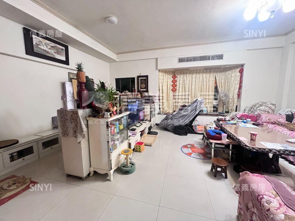 皇家大庭院邊間透天房屋室內格局與周邊環境