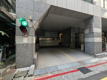 小阿曼機械車位