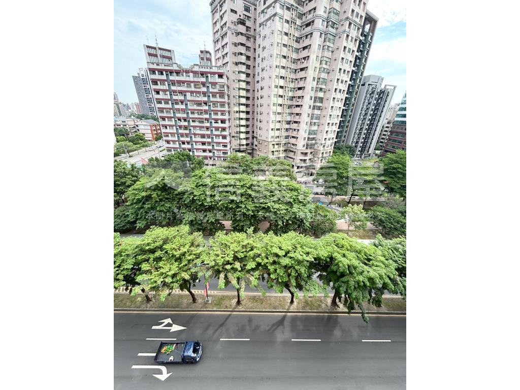 維多利亞大器裝潢附平車房屋室內格局與周邊環境