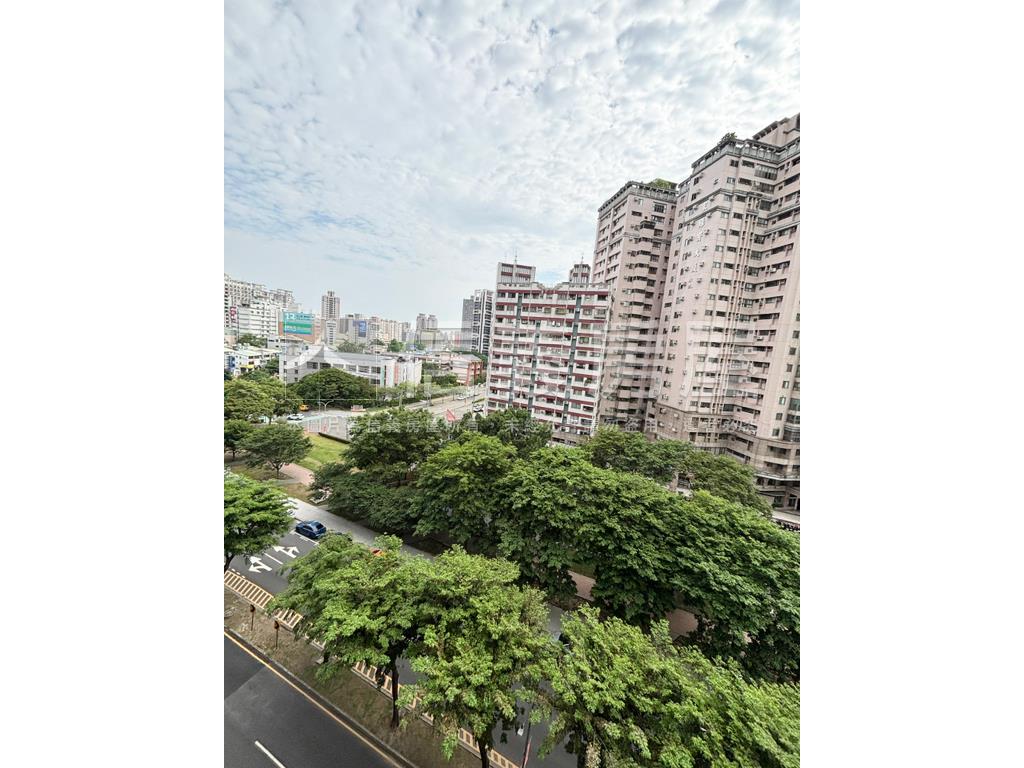 維多利亞大器裝潢附平車房屋室內格局與周邊環境