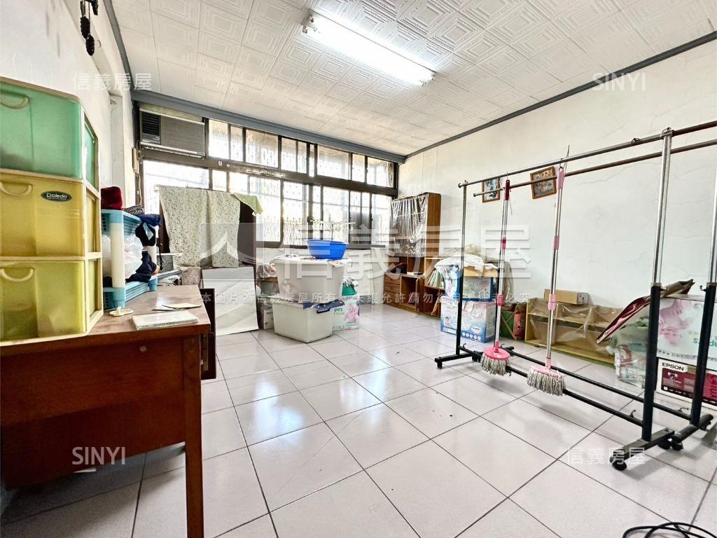 近中正路活路車庫透天房屋室內格局與周邊環境