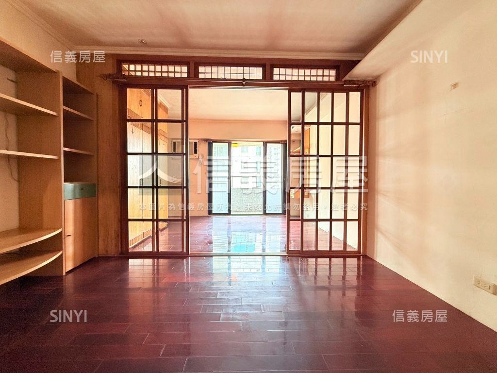 專任【假日半島】一房一廳房屋室內格局與周邊環境