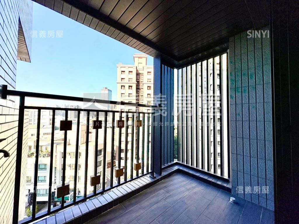 泓瑞恆昕中高樓層三房平車房屋室內格局與周邊環境