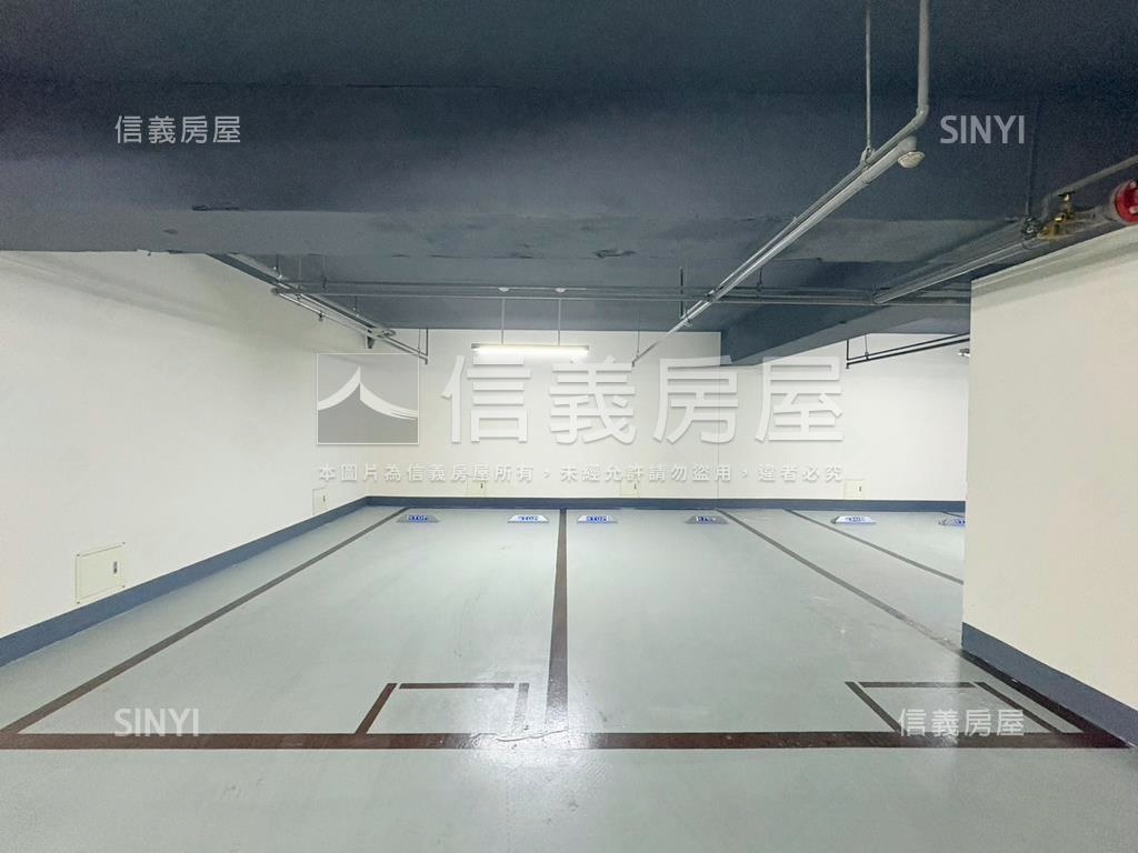 泓瑞恆昕中高樓層三房平車房屋室內格局與周邊環境