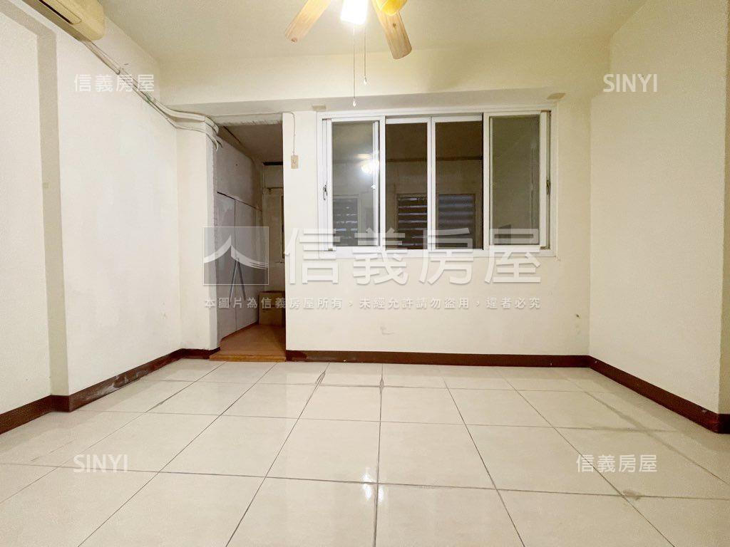 專任！高工旁震後臨路透天房屋室內格局與周邊環境