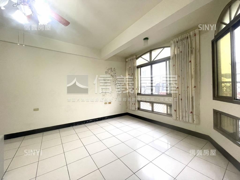 美麗新世界透天房屋室內格局與周邊環境