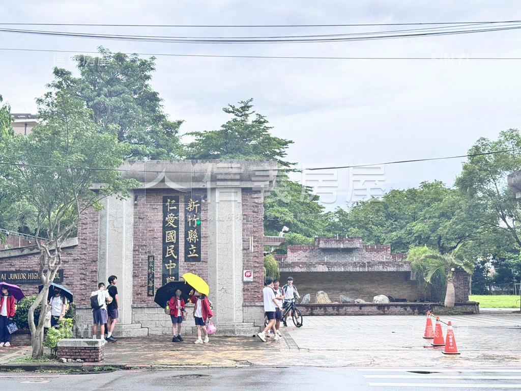 三民臨路㊝傳家金透店房屋室內格局與周邊環境