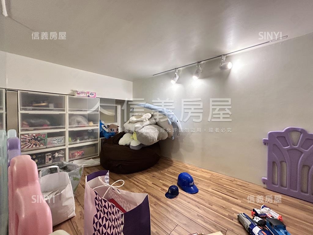 雙敦◆深白清幽典雅一樓房屋室內格局與周邊環境