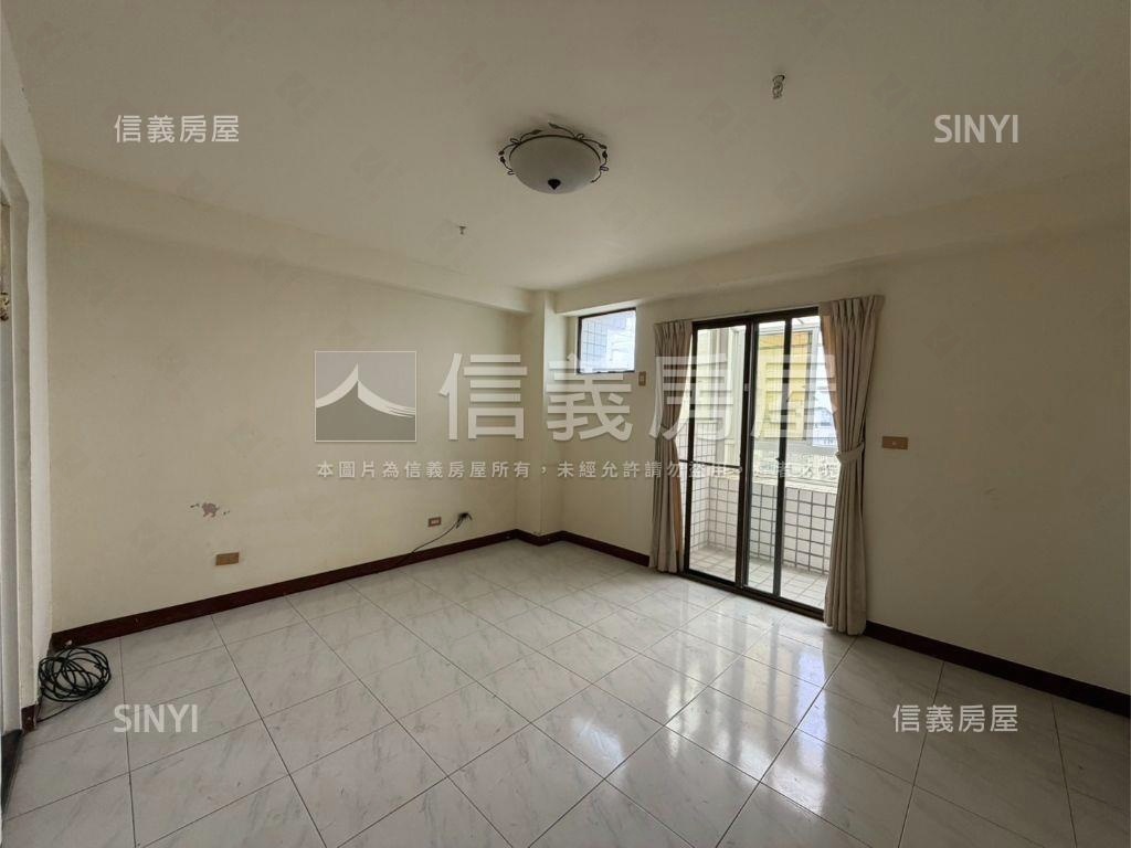 碳佐麻里陽光國宅四房平車房屋室內格局與周邊環境