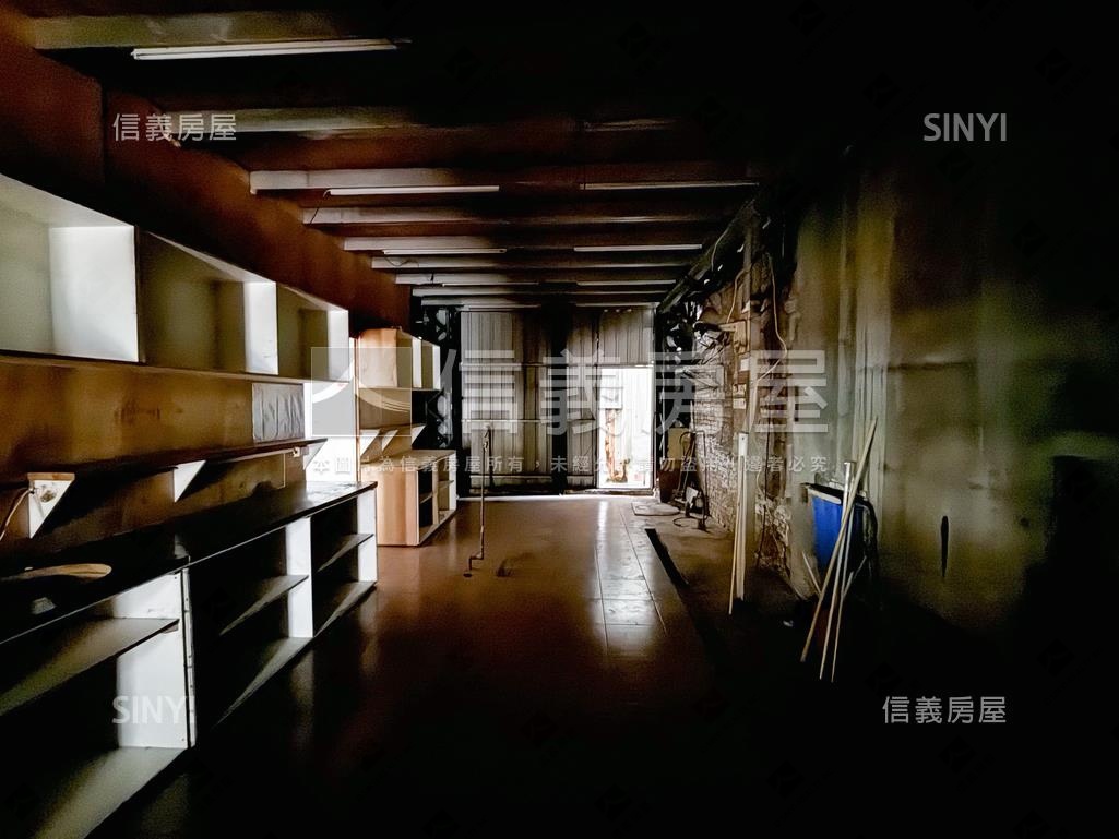 鼎山面寬８米５住四土地房屋室內格局與周邊環境