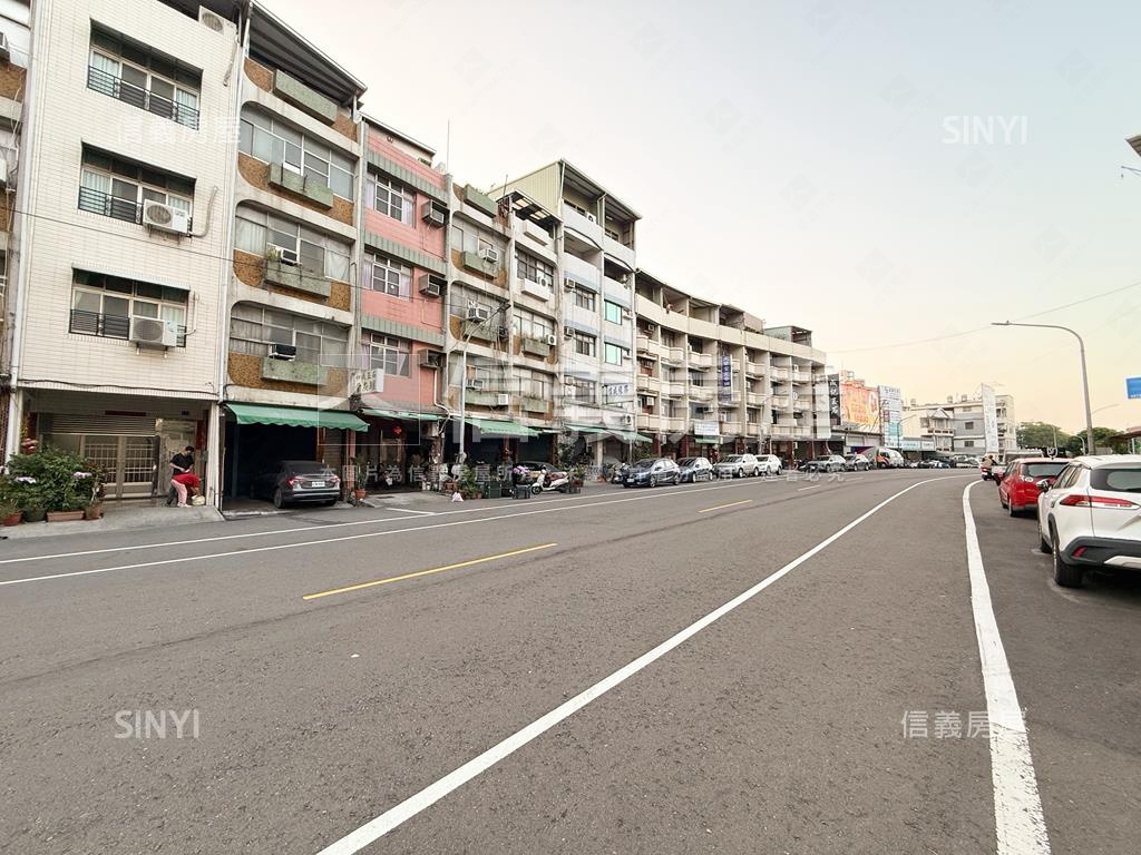 鼎山面寬８米５住四土地房屋室內格局與周邊環境