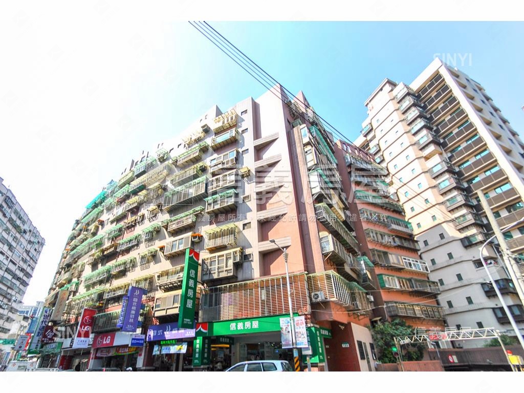 大鎮江山Ｂ２車位房屋室內格局與周邊環境