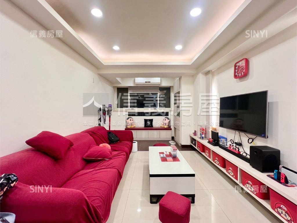 香格里拉三房附車位房屋室內格局與周邊環境