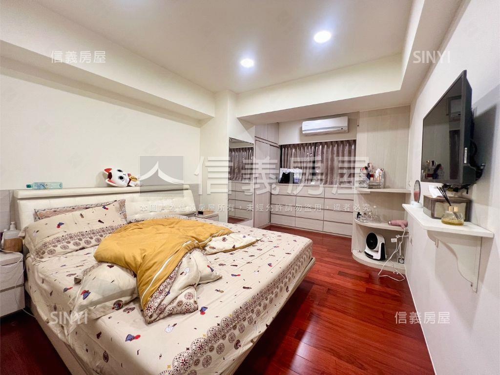 香格里拉三房附車位房屋室內格局與周邊環境