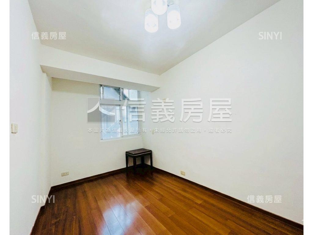 專任名宅芝蘭頂加華廈房屋室內格局與周邊環境