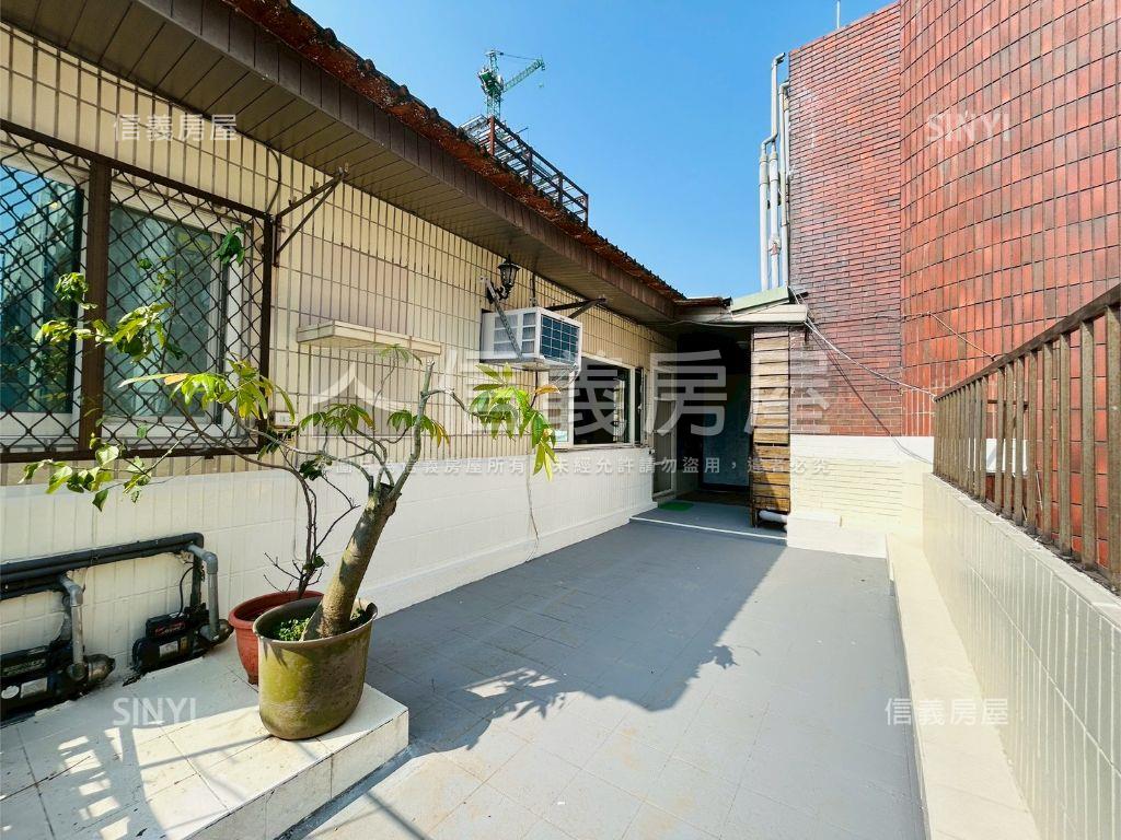 專任名宅芝蘭頂加華廈房屋室內格局與周邊環境