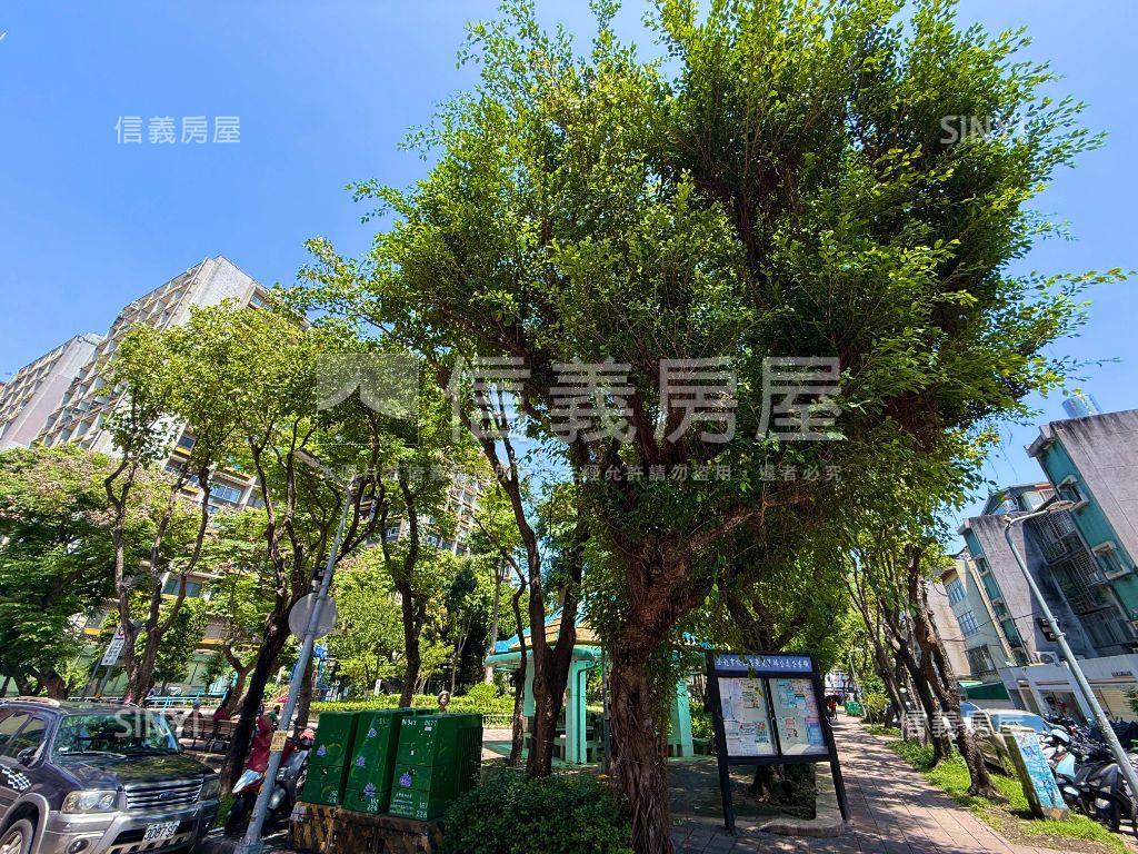 專任芝蘭名宅電梯綠蔭頂加房屋室內格局與周邊環境