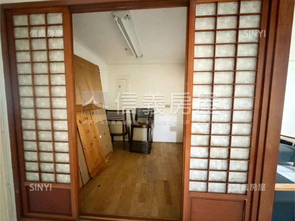 逢甲高樓層大三房平車房屋室內格局與周邊環境