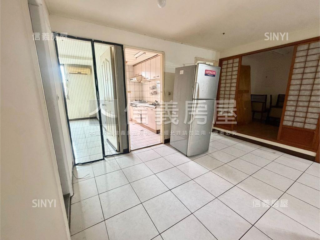 逢甲高樓層大三房平車房屋室內格局與周邊環境