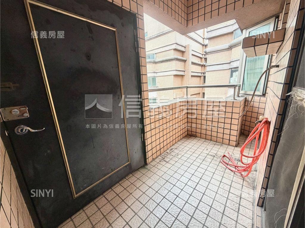 逢甲高樓層大三房平車房屋室內格局與周邊環境