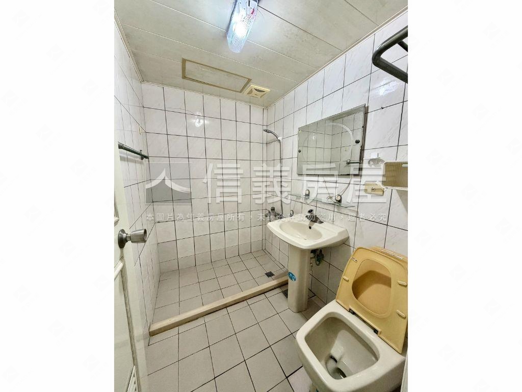 逢甲高樓層大三房平車房屋室內格局與周邊環境