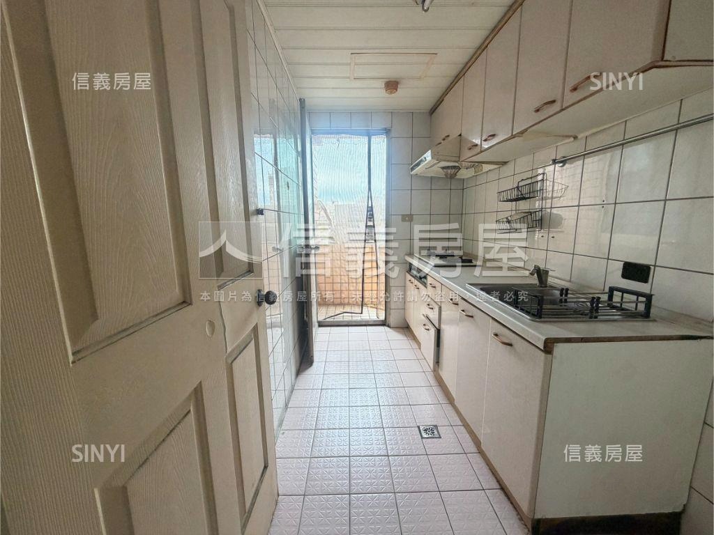 逢甲高樓層大三房平車房屋室內格局與周邊環境