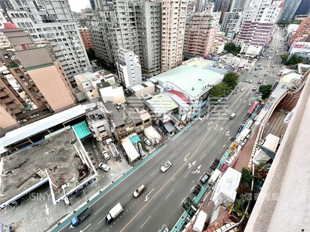 逢甲高樓層大三房平車房屋室內格局與周邊環境