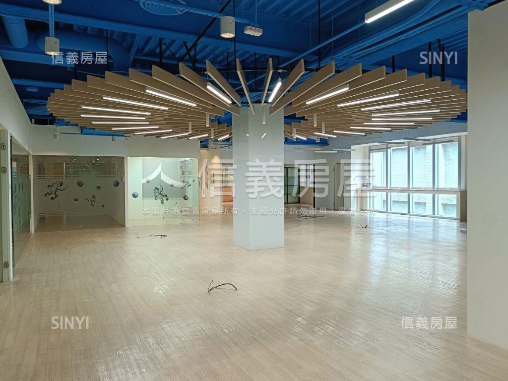 國美氣派帷幕辦公房屋室內格局與周邊環境