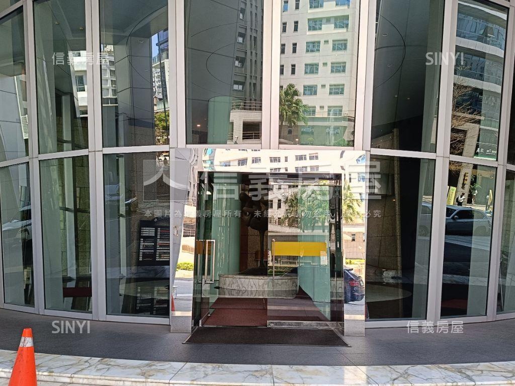 國美氣派帷幕辦公房屋室內格局與周邊環境