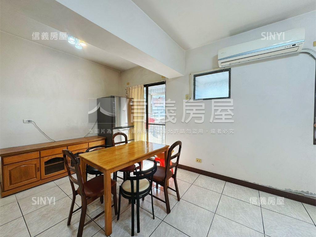 近Ｇ７捷運三房附車位房屋室內格局與周邊環境