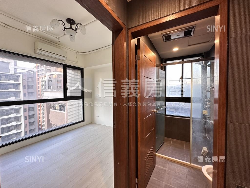 八擴制震次頂樓兩房車位房屋室內格局與周邊環境