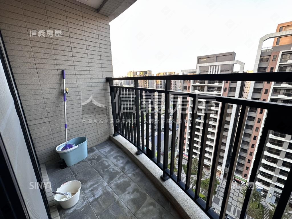 八擴制震次頂樓兩房車位房屋室內格局與周邊環境