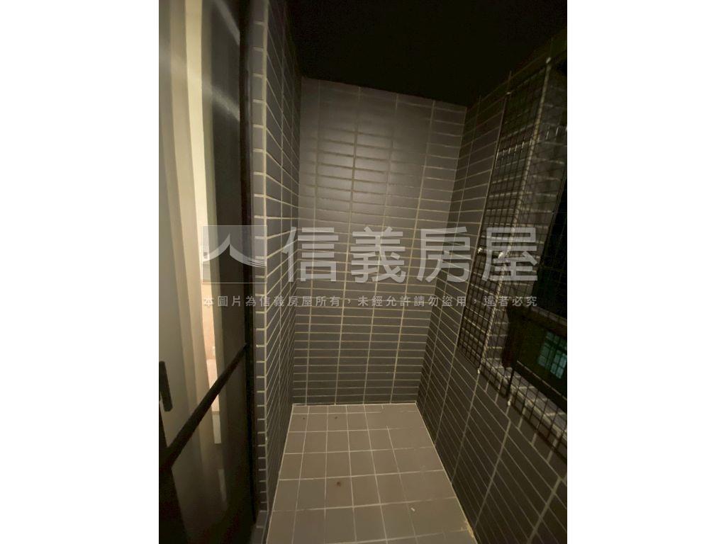 下樓捷運站～清新電梯兩房房屋室內格局與周邊環境