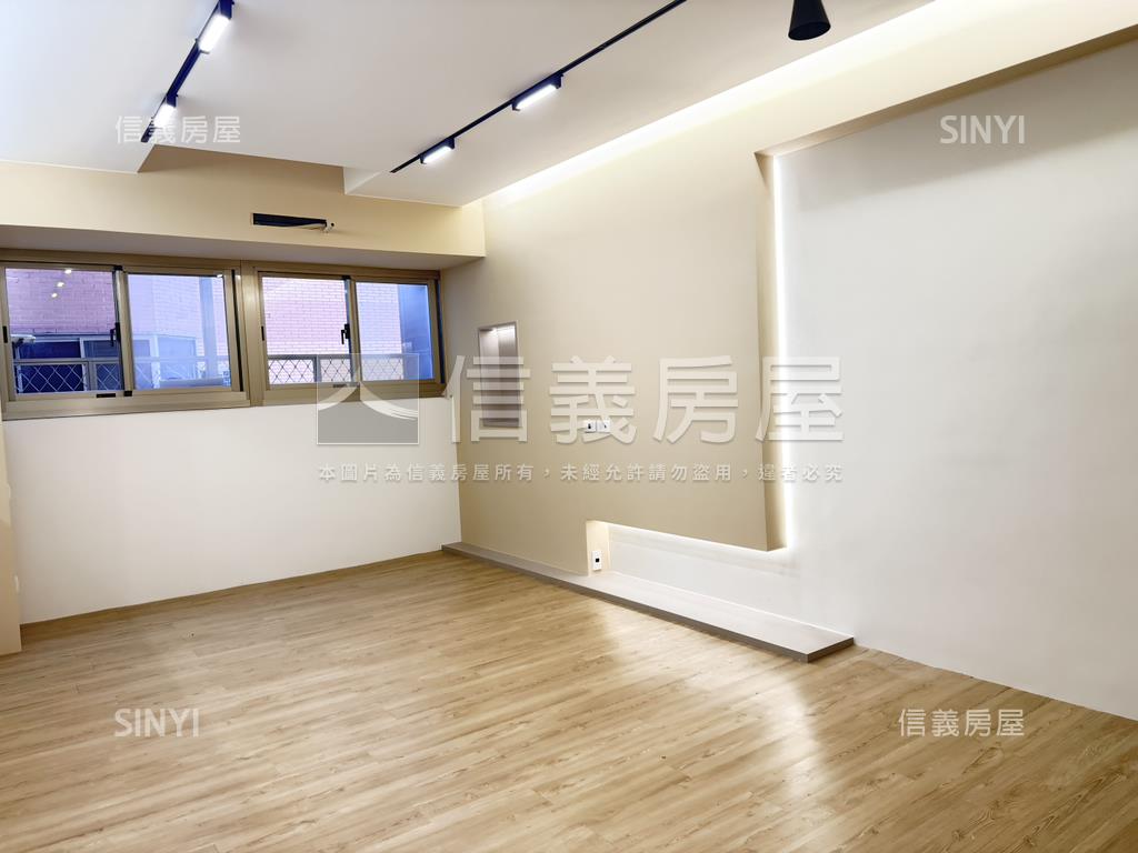 藝文特區摩天芳鄰四房車位房屋室內格局與周邊環境