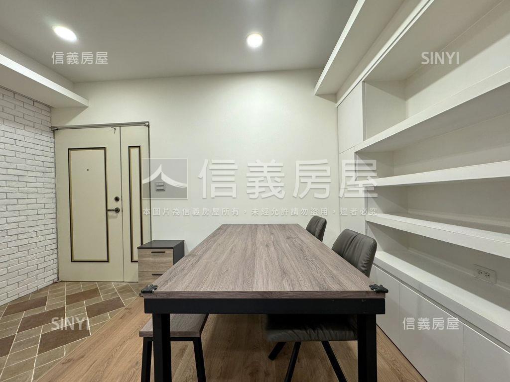 祕密花園正精美兩房房屋室內格局與周邊環境