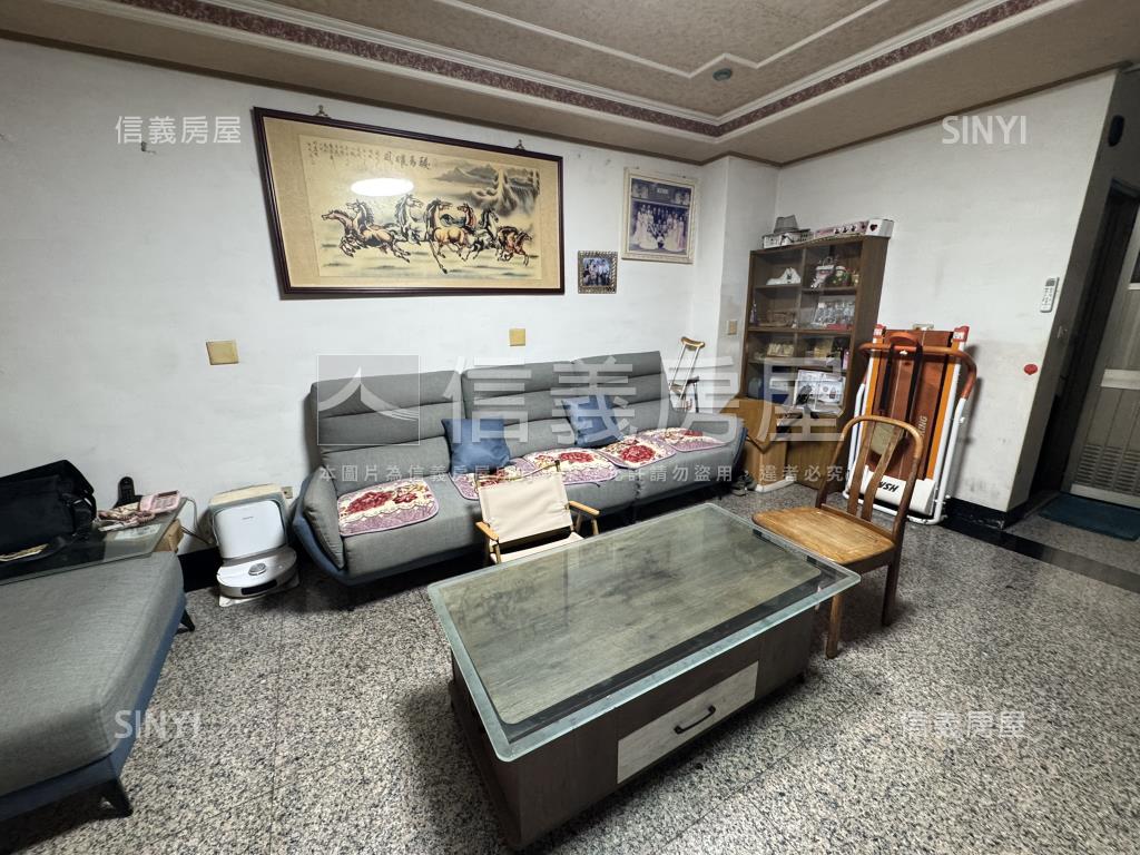 近軟科臨路透天房屋室內格局與周邊環境
