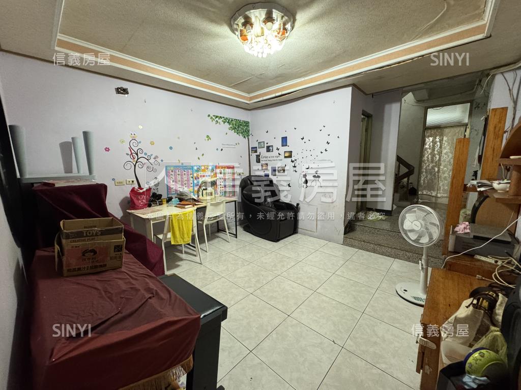 近軟科臨路透天房屋室內格局與周邊環境