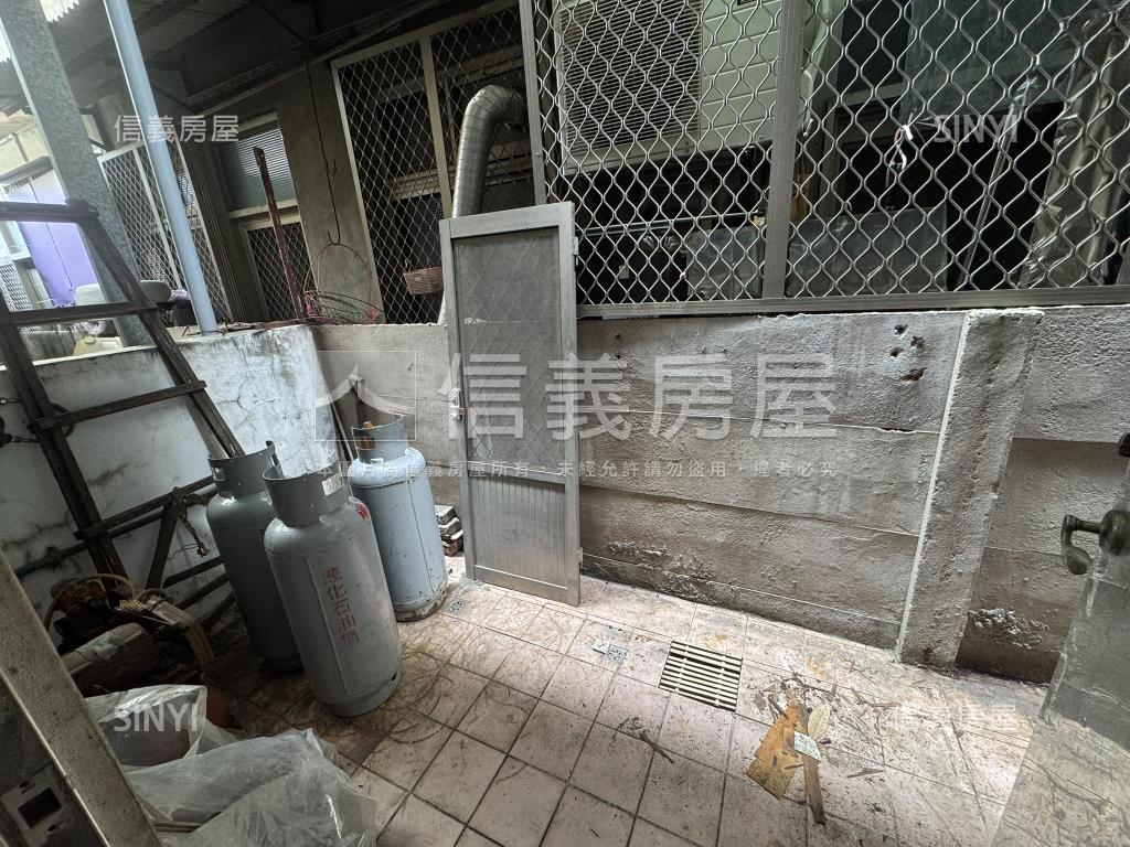 近軟科臨路透天房屋室內格局與周邊環境